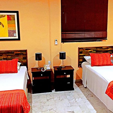 Hotel Versalles Suites Cancún Kültér fotó
