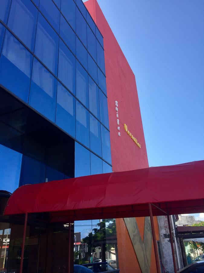 Hotel Versalles Suites Cancún Kültér fotó