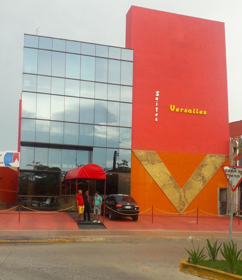 Hotel Versalles Suites Cancún Kültér fotó