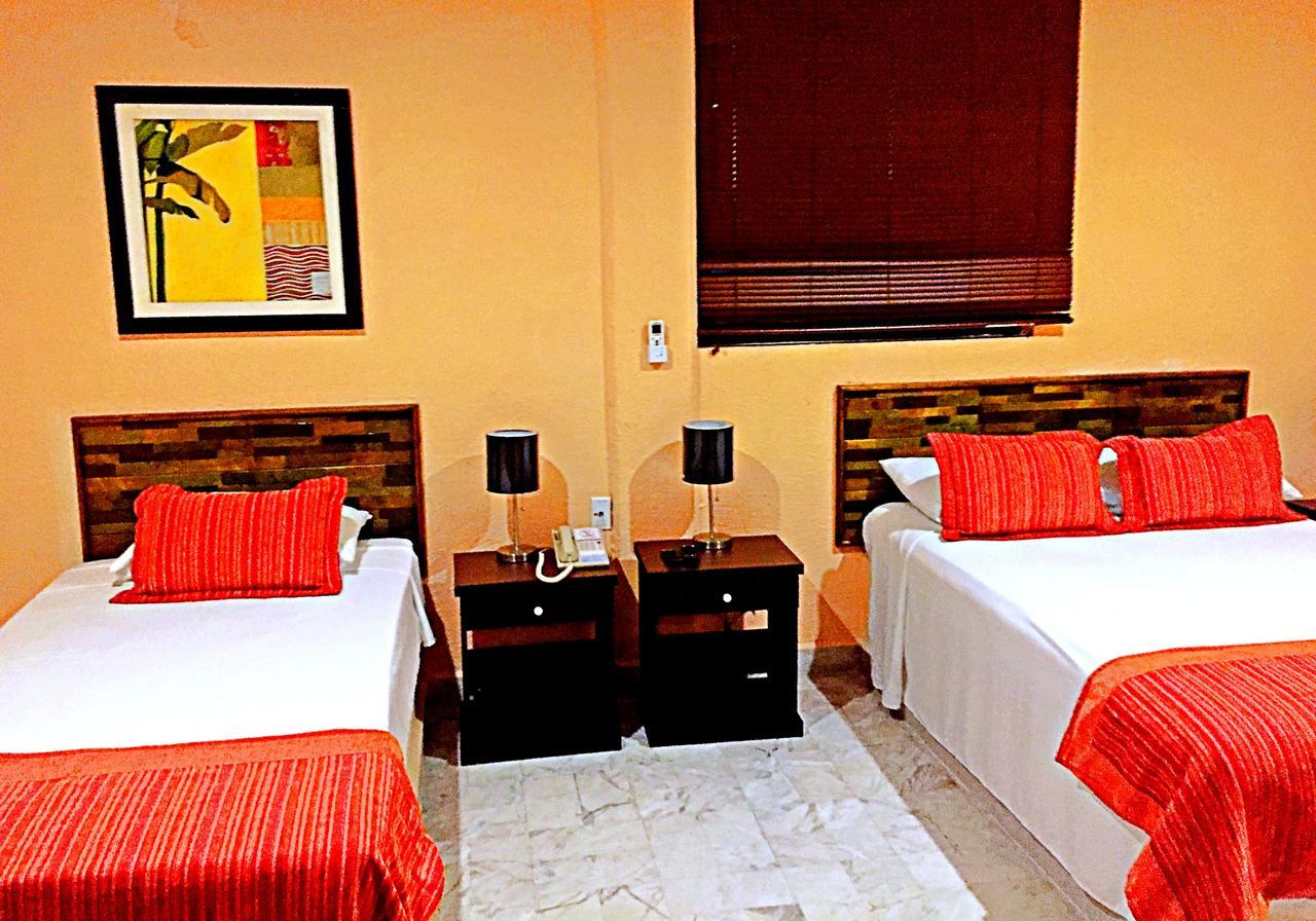 Hotel Versalles Suites Cancún Kültér fotó