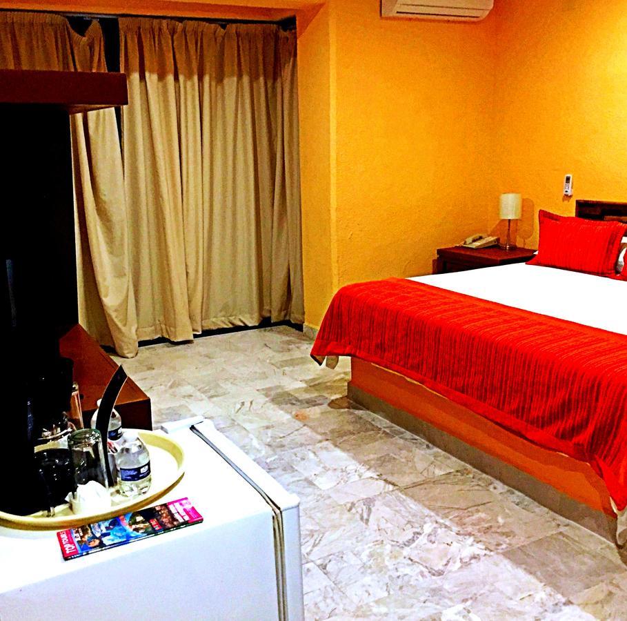 Hotel Versalles Suites Cancún Kültér fotó